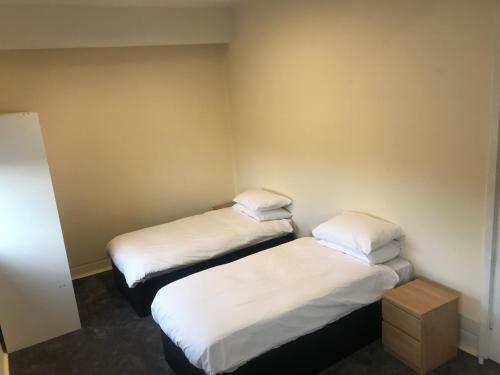 Hotel Eazzzy Rooms Corby