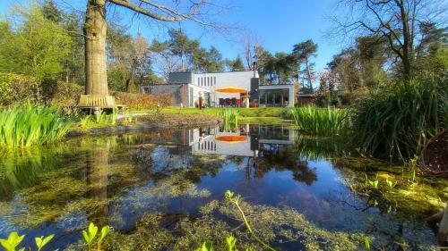 Bed & Breakfast B & B De Stijl