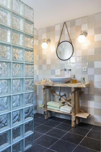 B&B Perron 22