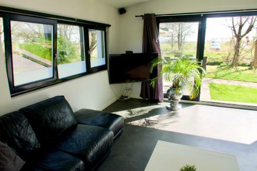 Villa Bungalow Between Haarlem And Amsterdam