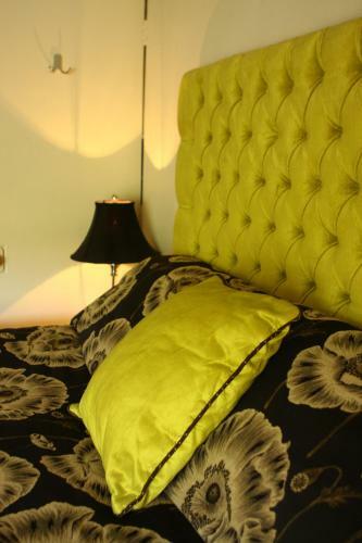 The Oxenham Arms Hotel