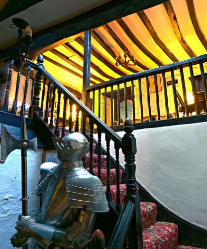 The Oxenham Arms Hotel