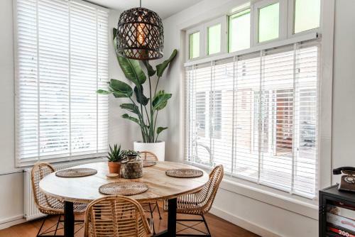 Casa By Sellas