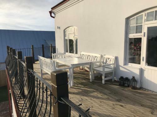 Big And Beautiful Villa In Nyhamnsl�ge