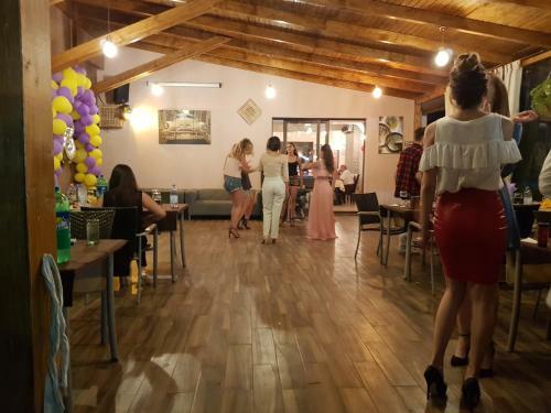 Hostal Pensiunea Family Zone