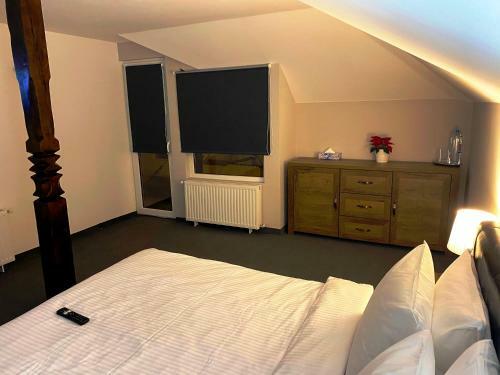Hostal Budux Delux Vila