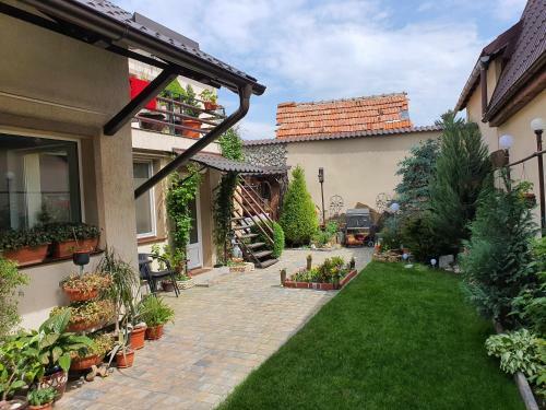 Hostal Rasnov Retreat