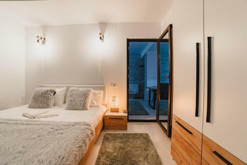 Prestige Luxury Apartment Predeal