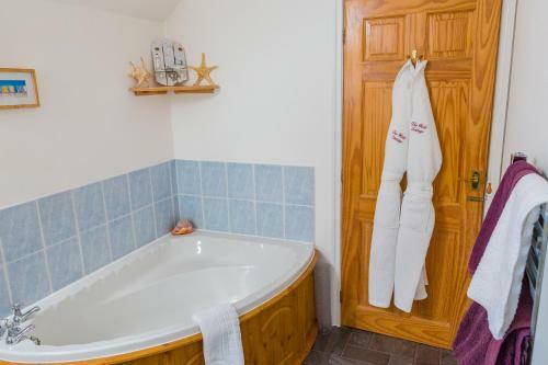 Hostal The Wold Cottage