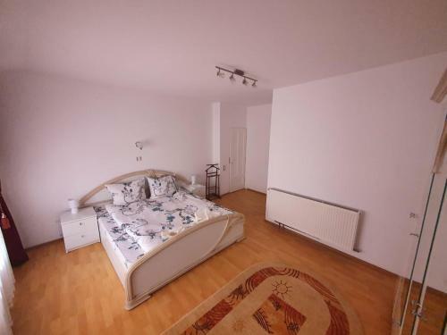 Casa Frizerului Aparthotel- Pets Allowed