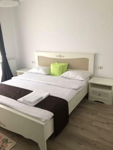 Hostal Holiday Luxury Villa With Private Garden