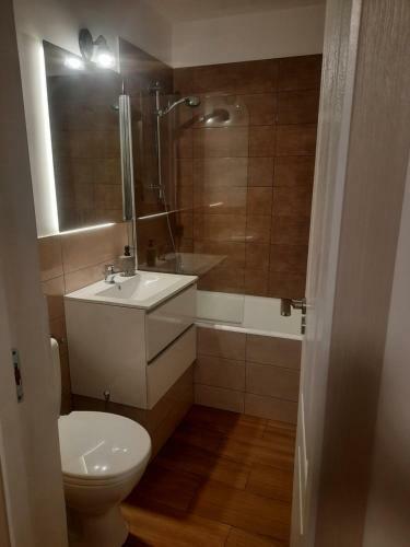 Lyra Apartment