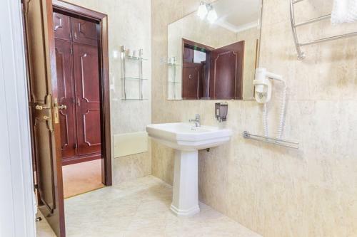Hostal Holiday Lagos