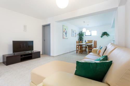 Hostal Safari Beach Guest House