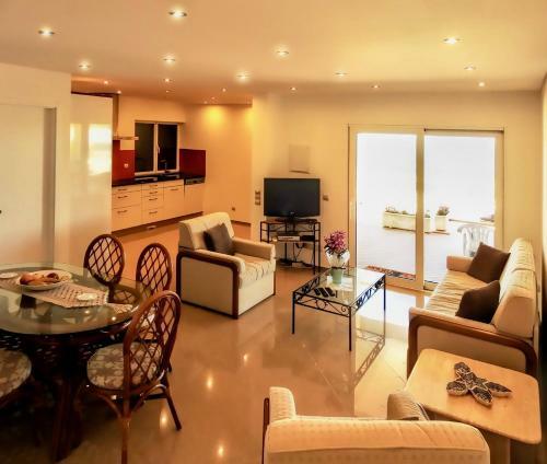 Dona Ana Beach Apartment With Amazing Sea Views