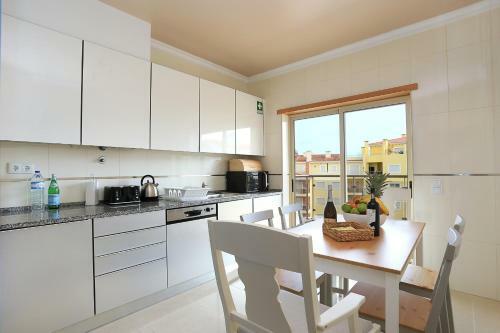 Henri's Apartments - P�tio Do Convento
