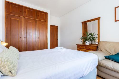 Tom's Central Apartment With Rooftop Terrace & Spacious Pool