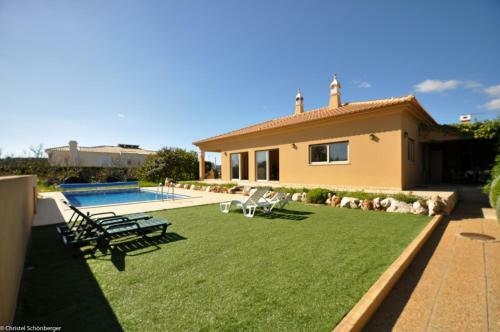 Villa Mira