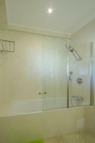 Casa Monte Cristo Apartments - Lime