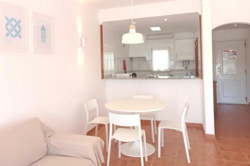 Apartamento T1 Meia-praia By Amcf