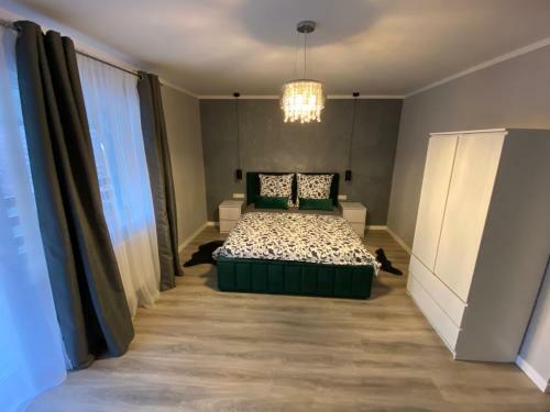 Hostal B&B Home