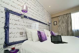Hotel Quality Rueil La Defense(.)