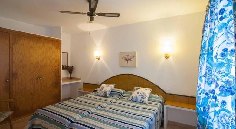 Apartamentos Sol Ponent