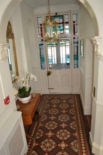 Hostal Cranleigh Hotel