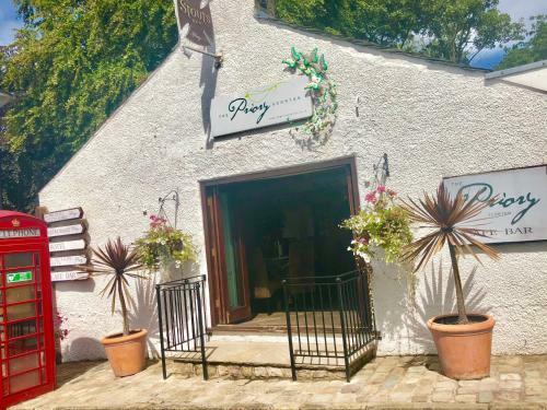 Posada The Priory Inn