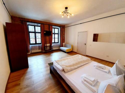 Maximus Apartments