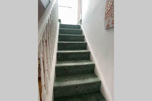 Villa 3 Bed Detached Bungalow With Big Garden