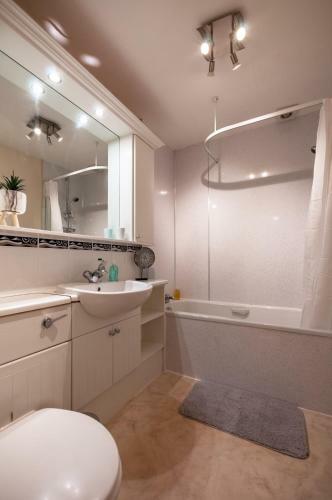 Clayhills Apartment