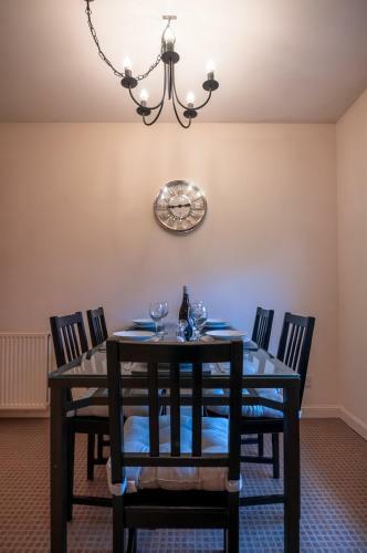 Clayhills Apartment
