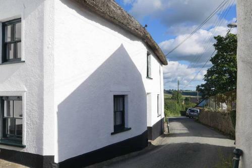 Old Inn House