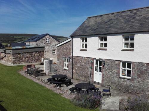 Bunk House - 4 Bedroom - Llangenith