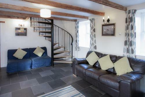Bunk House - 4 Bedroom - Llangenith