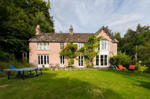 Brecon Beacons Old Vicarage, Stunning Garden & Views