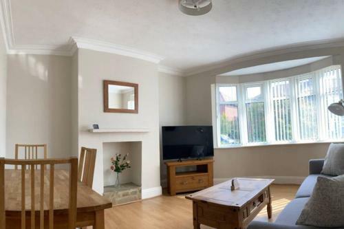 Two Bedroom Homely Apartment - Heaton, Newcastle
