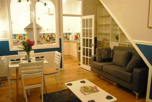 Blue Anchor House