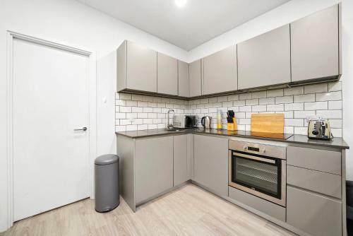 Central Stevenage Luxury 2 Bed Apartment