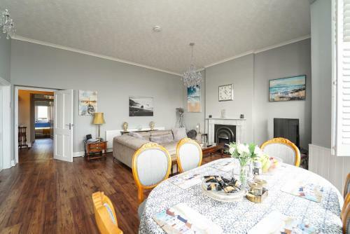 Charming 2-bed Apartment In Weston-super-mare