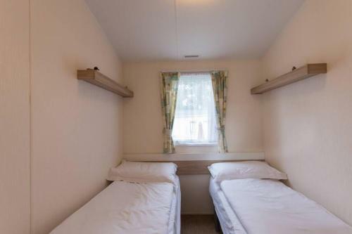 Edinburgh - Seton Sands-salsa Caravan-pet Friendly
