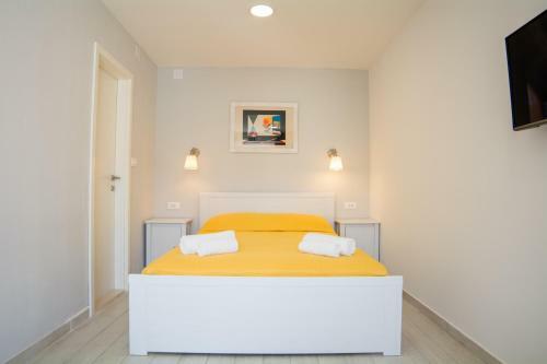 Zara Apartments