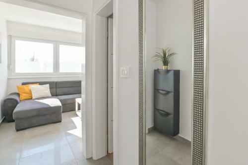 Funtastic C Apartments With Pool And Terrace