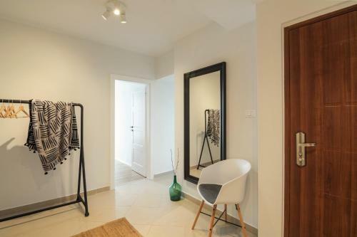 City Garden Apartment