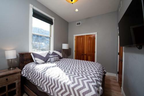 Mears House - Unit 2c
