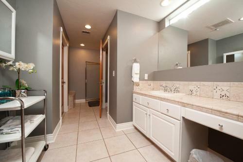 Mears House - Unit 2c