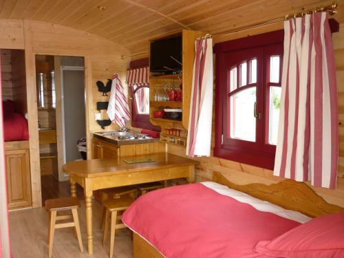 Hostal La Roulotte Des Matis