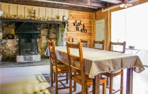 Beautiful Home In Cheylade With Wifi And 4 Bedrooms