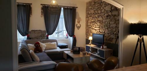 Maison Cosy Avec Jacuzzi, Billard Et Jardin